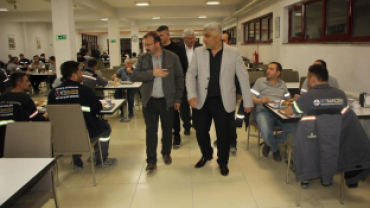 BAŞKANLAR İŞÇİLERLE SAHUR YAPTILAR