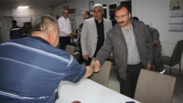 BAŞKANLAR İŞÇİLERLE SAHUR YAPTILAR