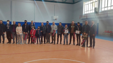 SATRANÇ ŞAMPİYONLARI ÖDÜLLERİNİ ALDI